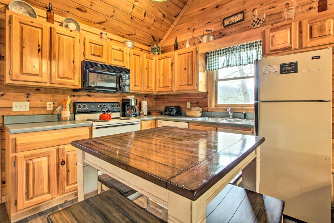Pigeon Forge Cabin With Hot Tub And Mountain Views! 外观 照片